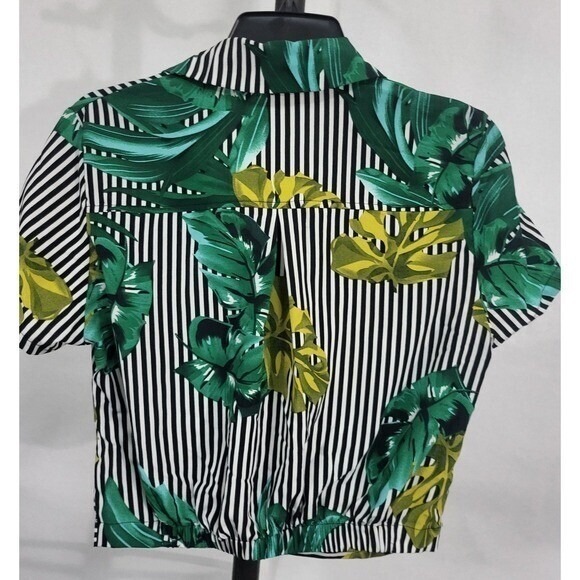 JJ &Fairyland Striped Tropical Print Crop Top Short Sleeve Button Down  Size S - Picture 8 of 8
